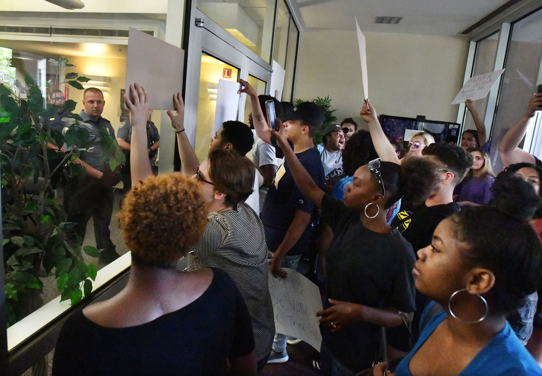 080619-news-protest 05.JPG